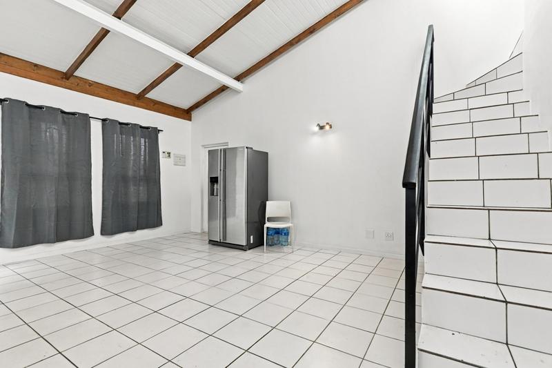 To Let 2 Bedroom Property for Rent in Maitland Western Cape